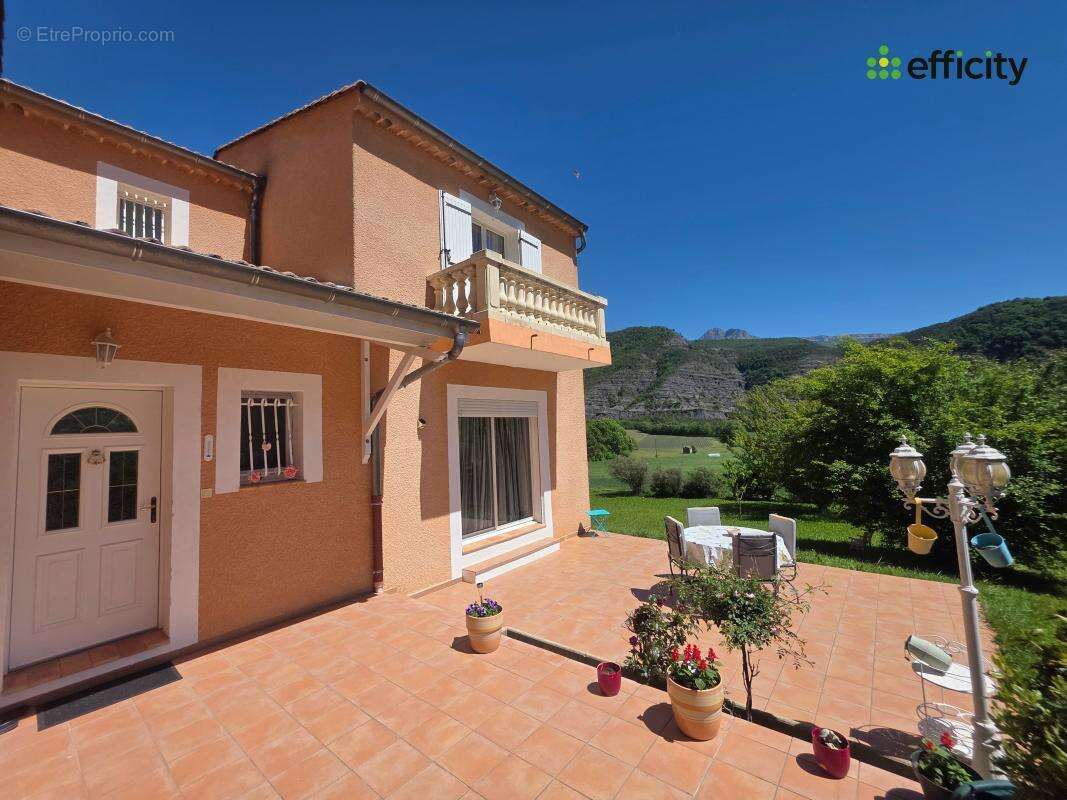 Maison 245 m² à Marcoux  - photo 17