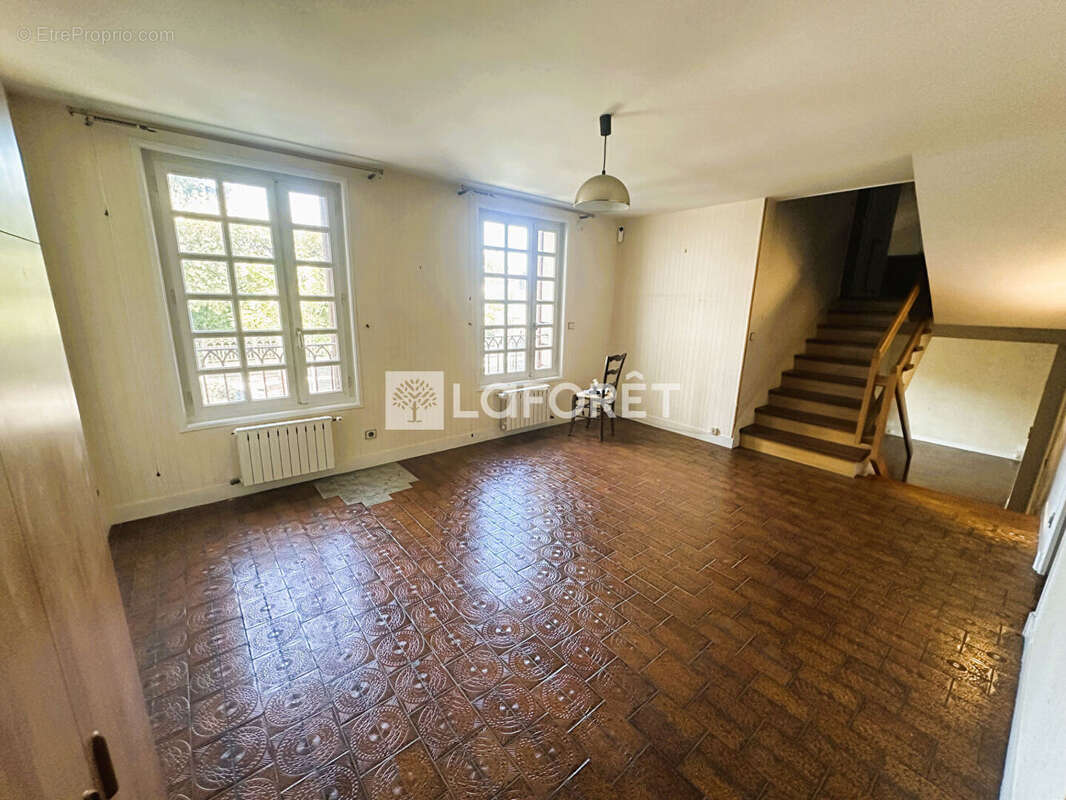 Maison à LES PAVILLONS-SOUS-BOIS