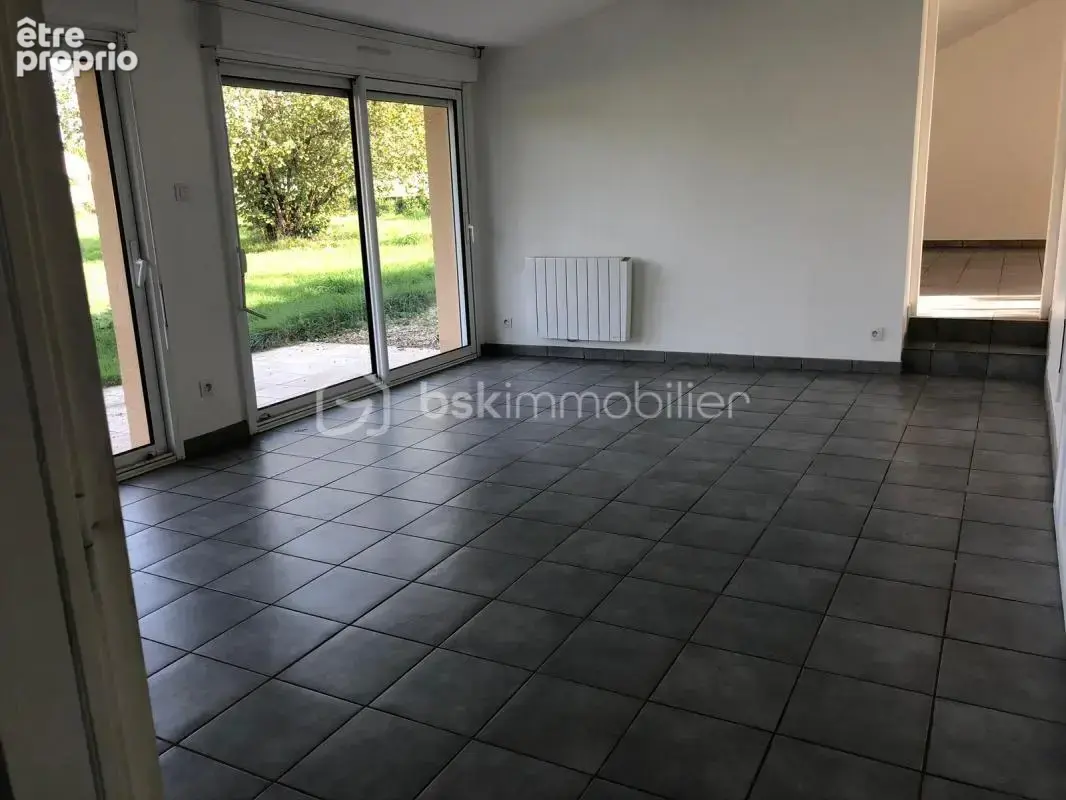 Belle maison en pierre de 123m2 sur son terrain clos de 1500m2 à Mouleydier - photo 3