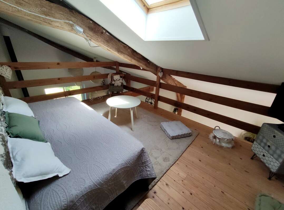 Maison à MONCOUTANT