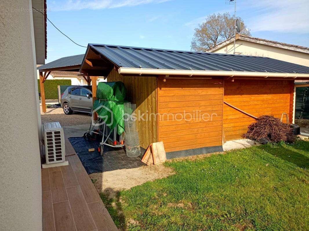 Maison à CAMPS-SUR-L&#039;ISLE