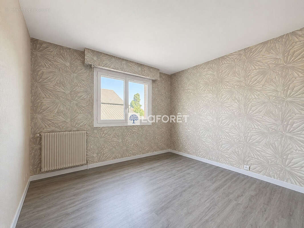 Appartement à LE MESNIL-ESNARD