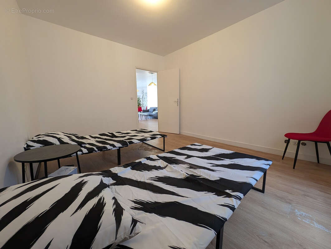 Appartement à GUILHERAND-GRANGES