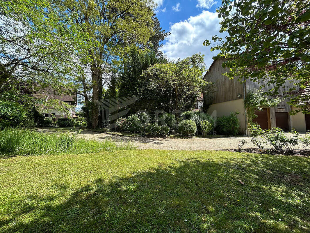 Maison à TOUCY