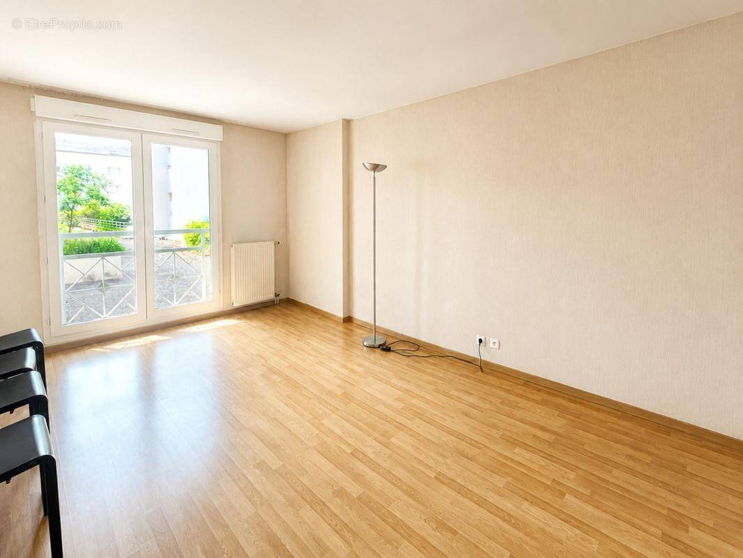Appartement à BUSSY-SAINT-GEORGES