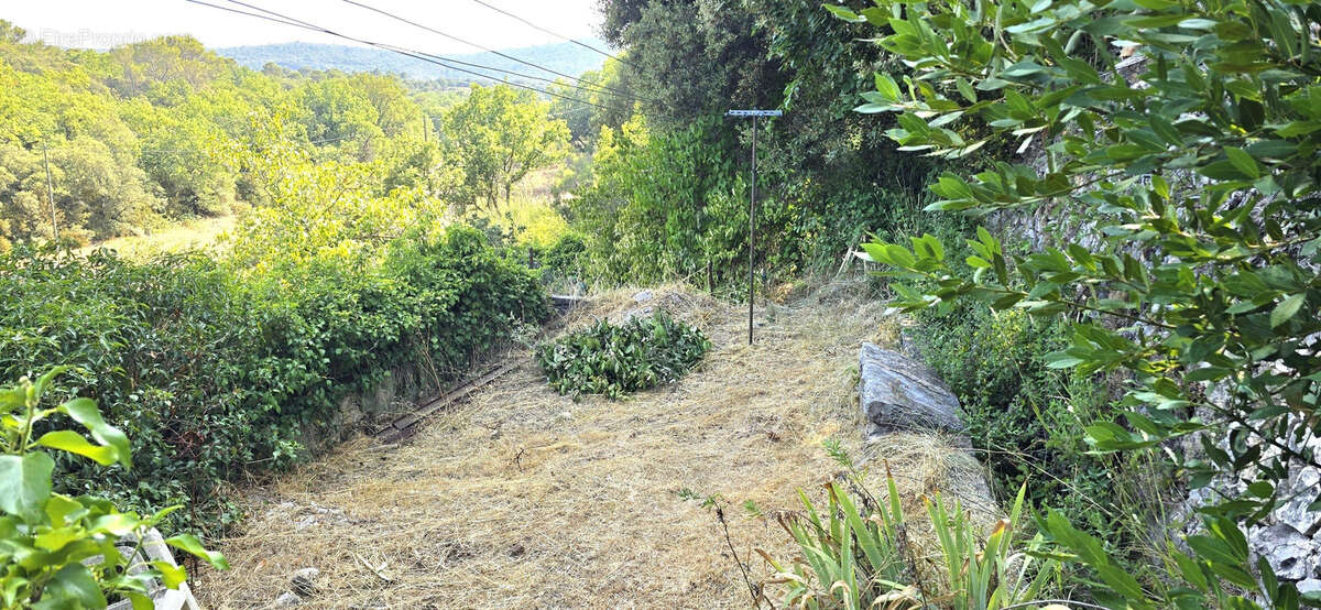 Maison de village T4 avec terrain de 300 m2 - photo 15