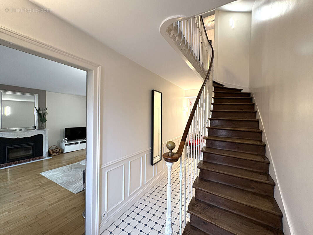 Maison à CHARLEVILLE-MEZIERES