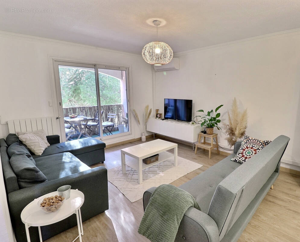 Appartement à LATTES