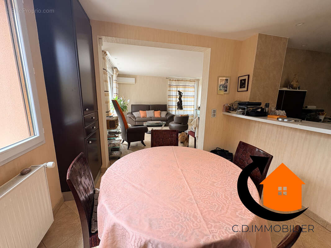 Maison 96 m² à Landelles  - photo 8