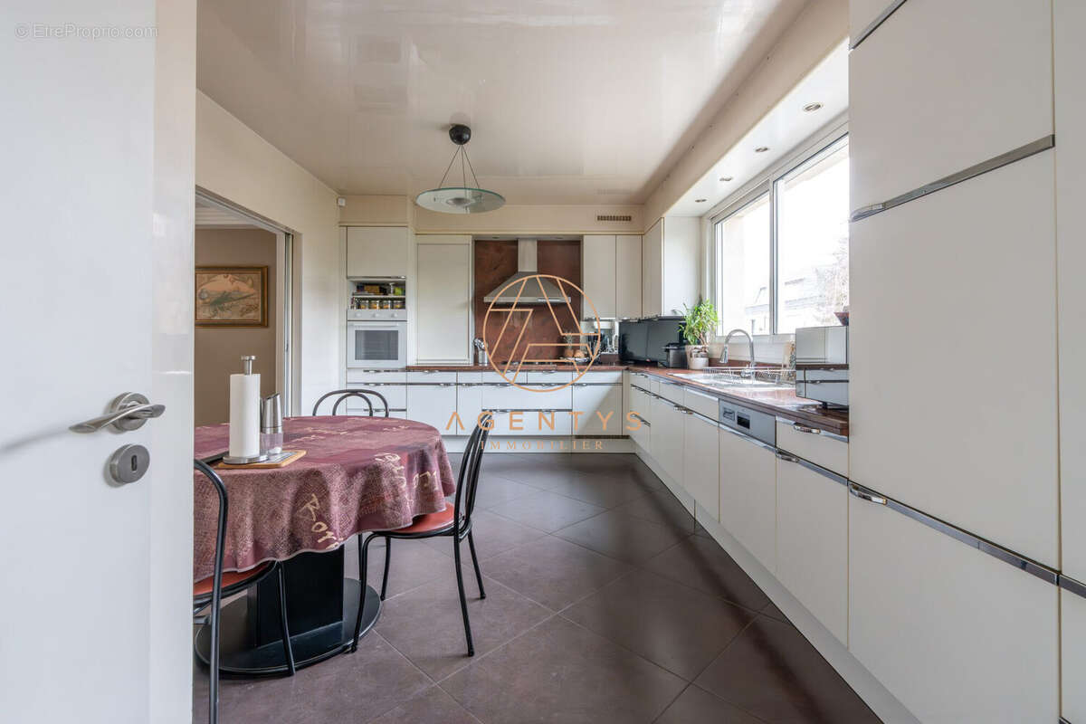 Maison à NOGENT-SUR-MARNE