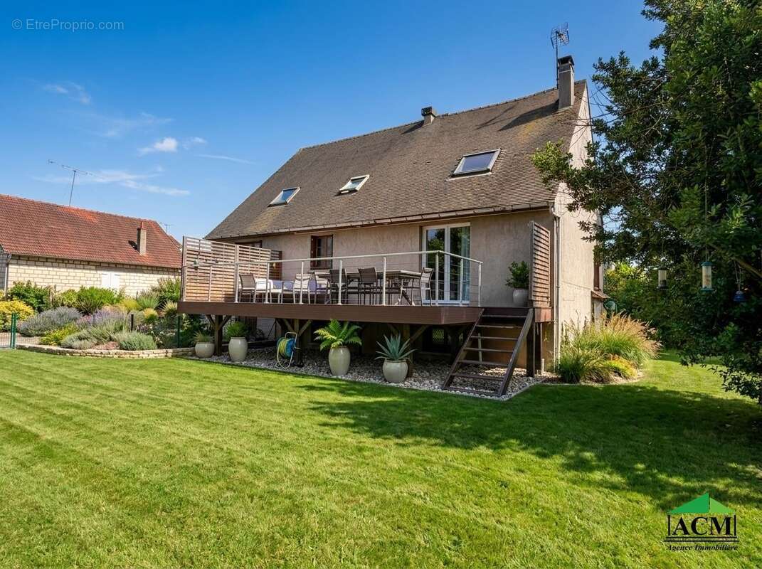 Maison à MERY-SUR-OISE
