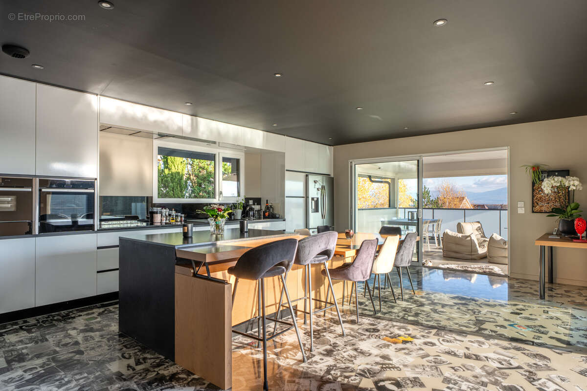 Maison à DIVONNE-LES-BAINS