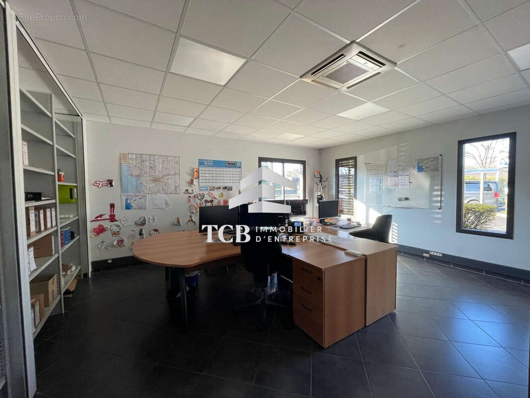 Commerce à TREILLIERES