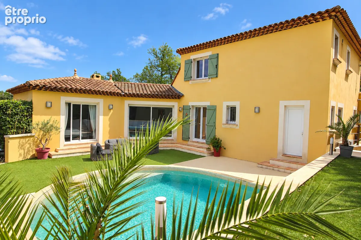 À vendre à Forcalqueiret  - Villa  170 m² + studio indépendant et piscine chauffée - photo 11