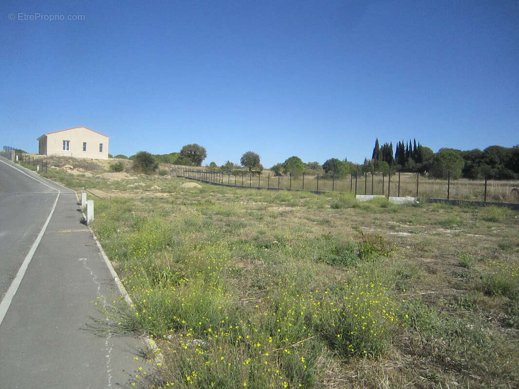 Terrain à MARCORIGNAN
