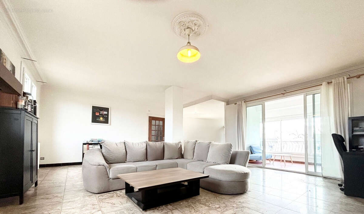 Ensemble immobilier Appartement et Entrepot - photo 2