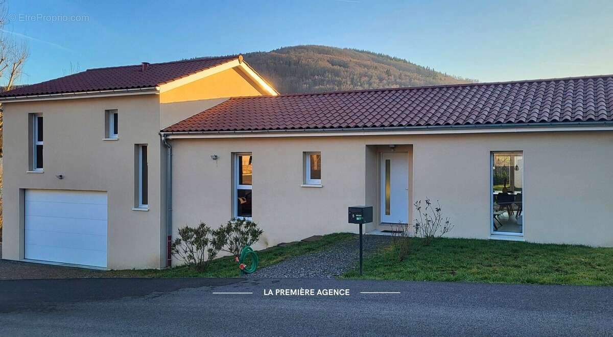 Maison à ANCY