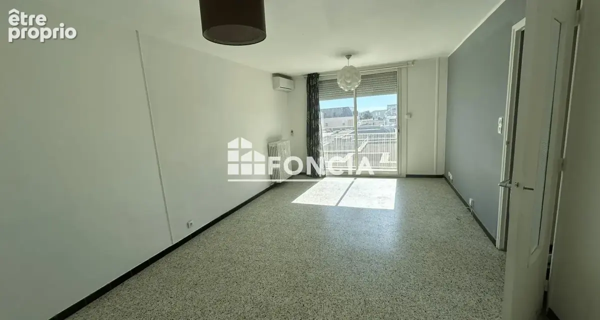 Polygone - Idéal premier achat : T1 Balcon vue dégagée avec cave et parking à Béziers - photo 4