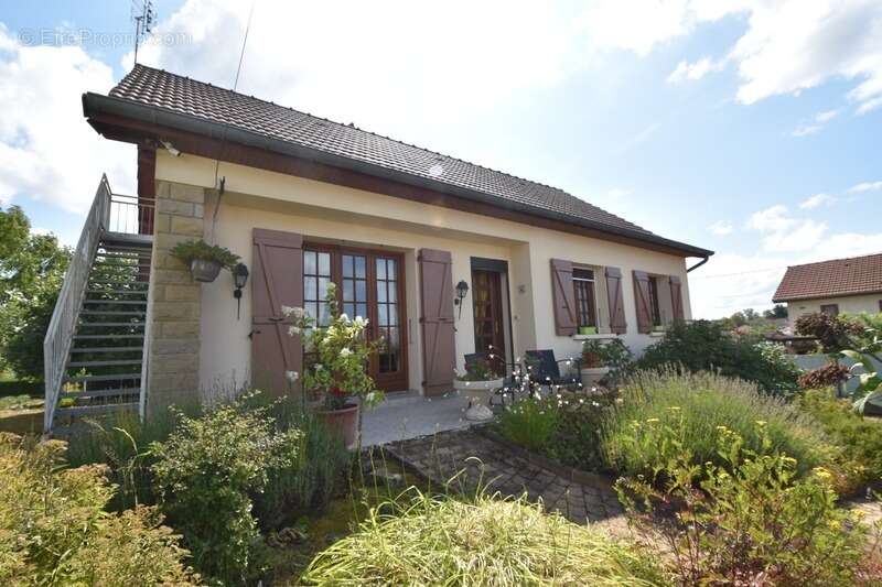 Maison à TOULON-SUR-ARROUX