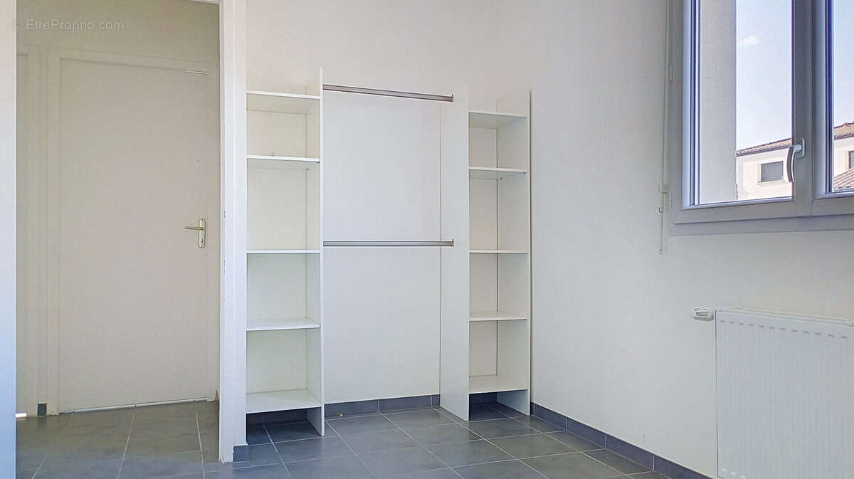 Maison récente, plain pied, 3 chambres, Garage - photo 9