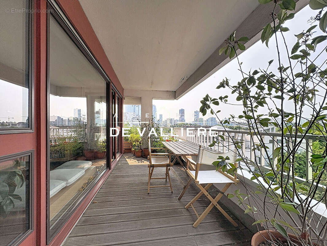 Appartement Nanterre 6 pièce(s) 134.80m2 - photo 6