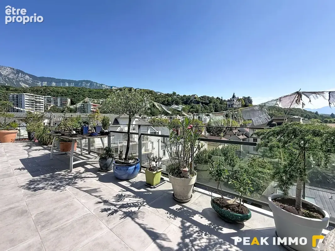 Appartement attique - 4 pièces - 145 m2 - Garages - Aix les Bains - photo 14
