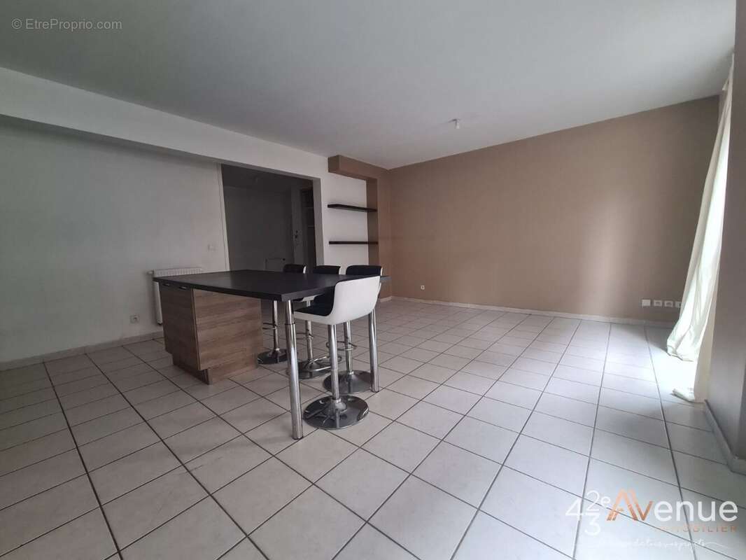 Appartement à SAINT-ETIENNE