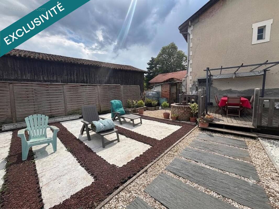 Photo 1 - Maison à LUXEY