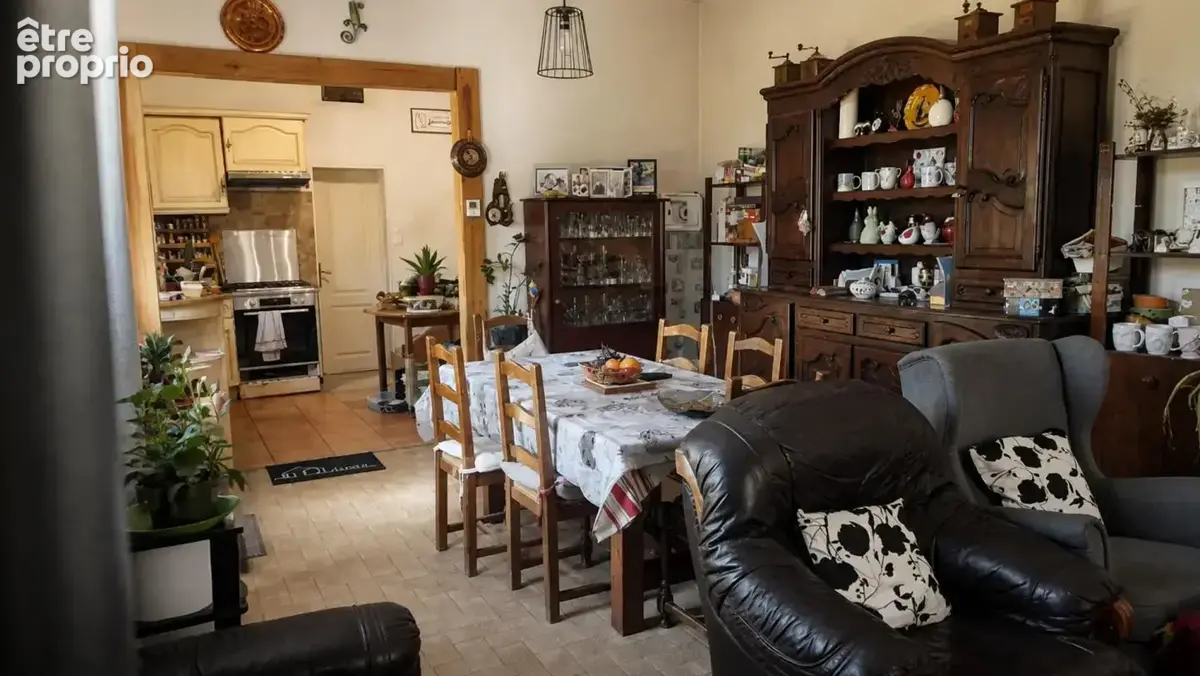 Maison de 5 pièces de 79 m² à Les Peintures - photo 3