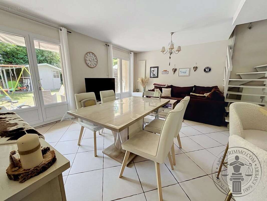 Maison à DOURDAN