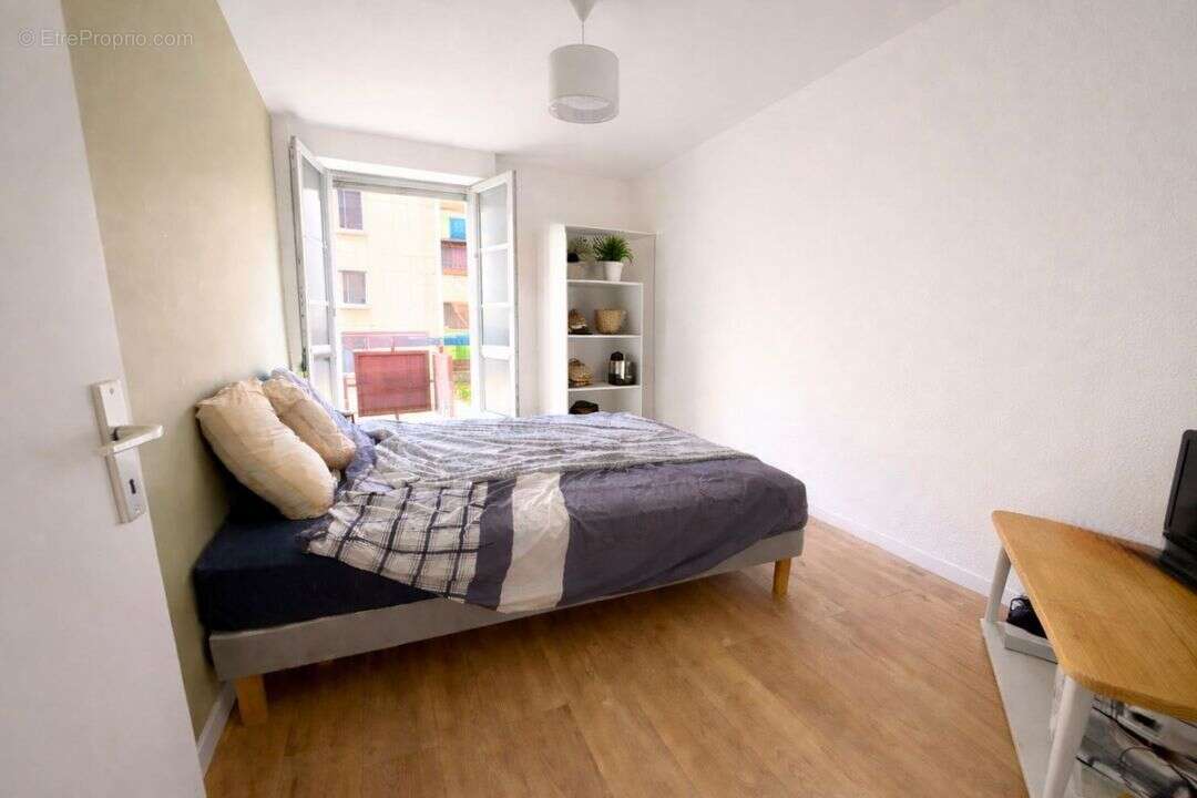 CHAMBRE 2 - Appartement à ANNEMASSE