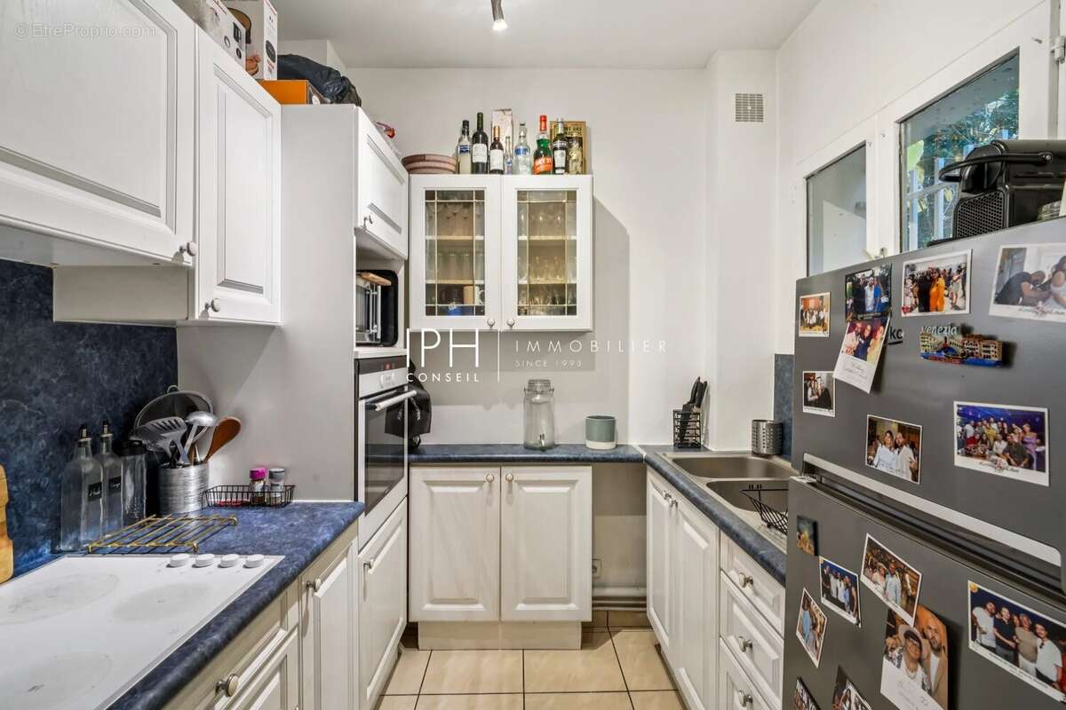 Appartement à NEUILLY-SUR-SEINE