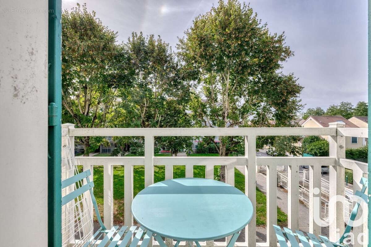 Photo 8 - Appartement à BAILLY-ROMAINVILLIERS