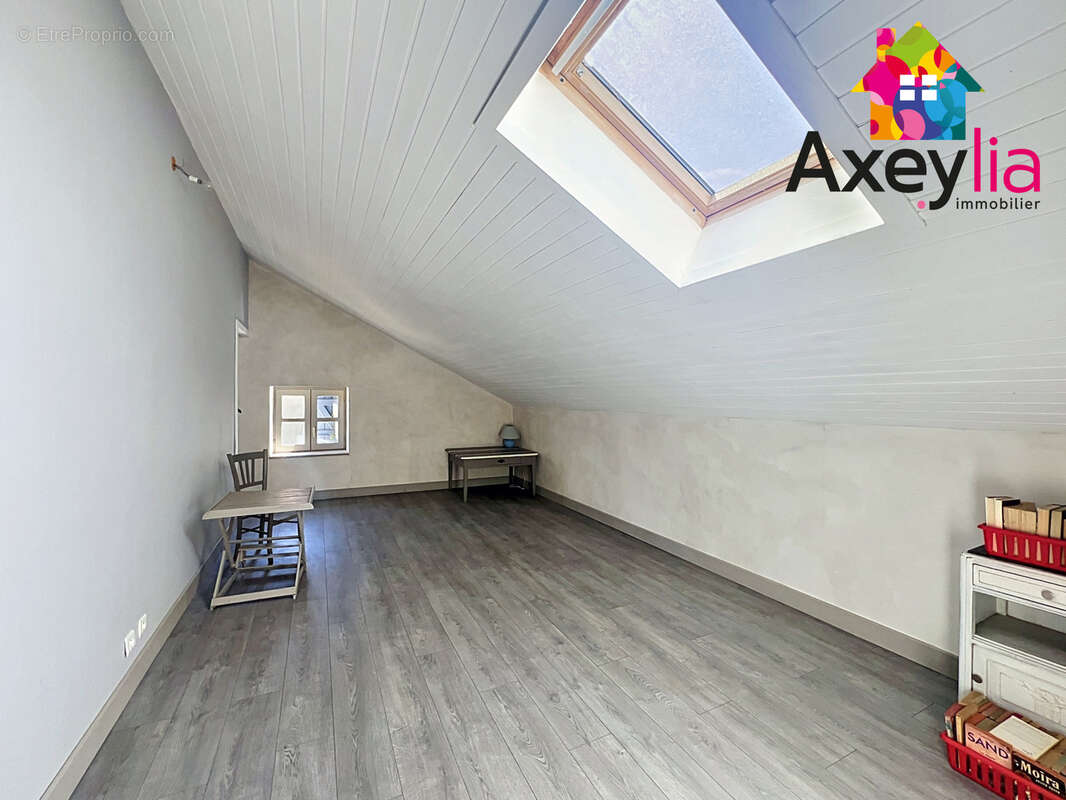 A vendre - corps de ferme - neuilly-en-donjon - photo 11