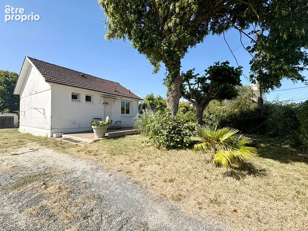 Maison à SAINT-JULIEN-DE-CHEDON