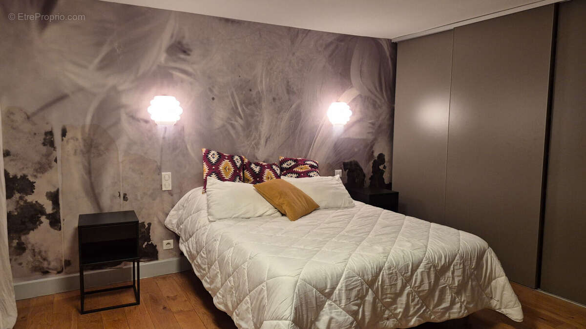 Maison à ENTRAYGUES-SUR-TRUYERE