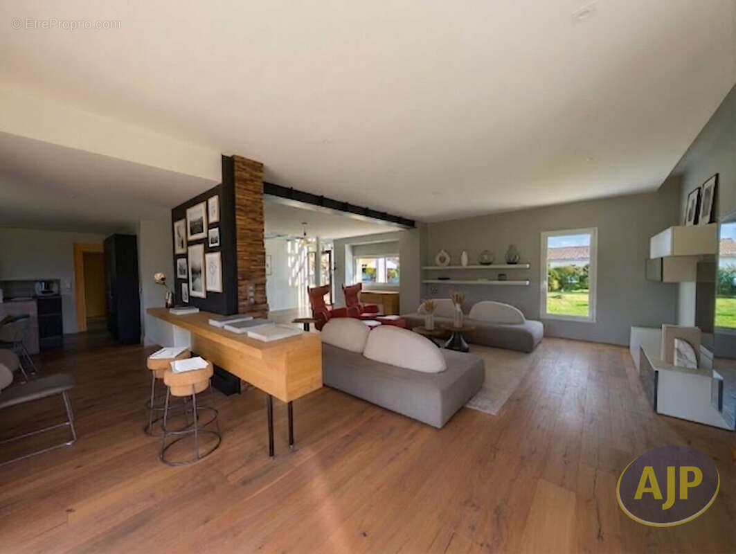 LEGÉ- Villa avec piscine intérieure ! - photo 9