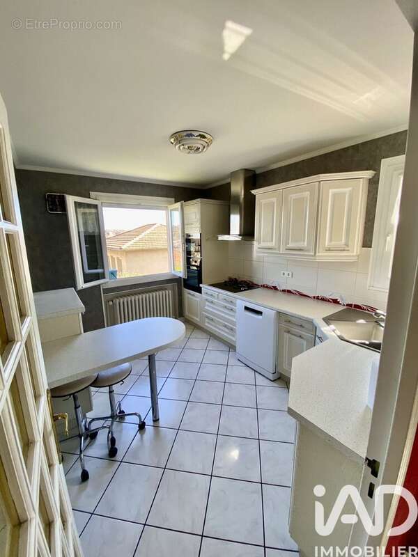 Photo 4 - Maison à SAINT-GENEST-LERPT