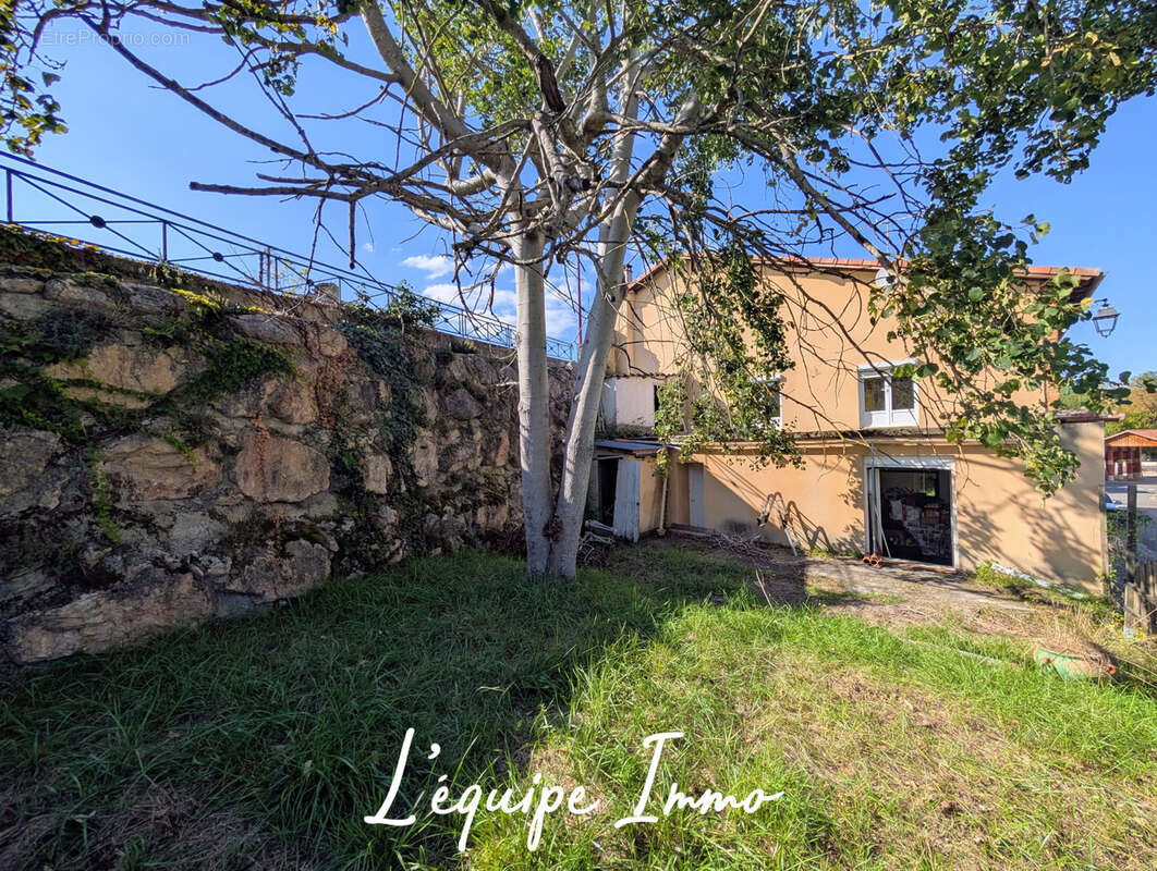 Maison à MONTPEZAT