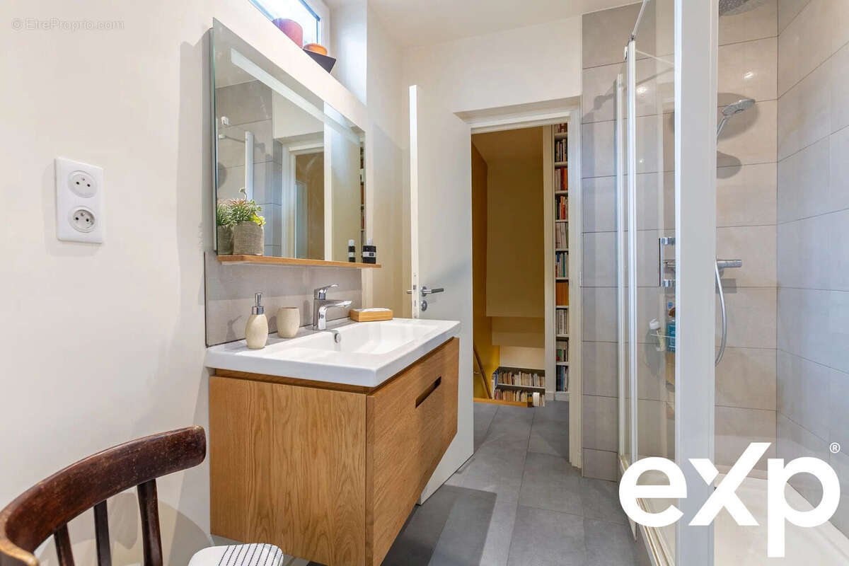 Appartement à PARIS-2E