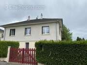 Maison à NEUVIC-ENTIER