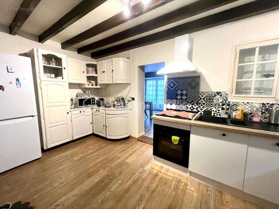 Maison à PRUNAY-LE-GILLON