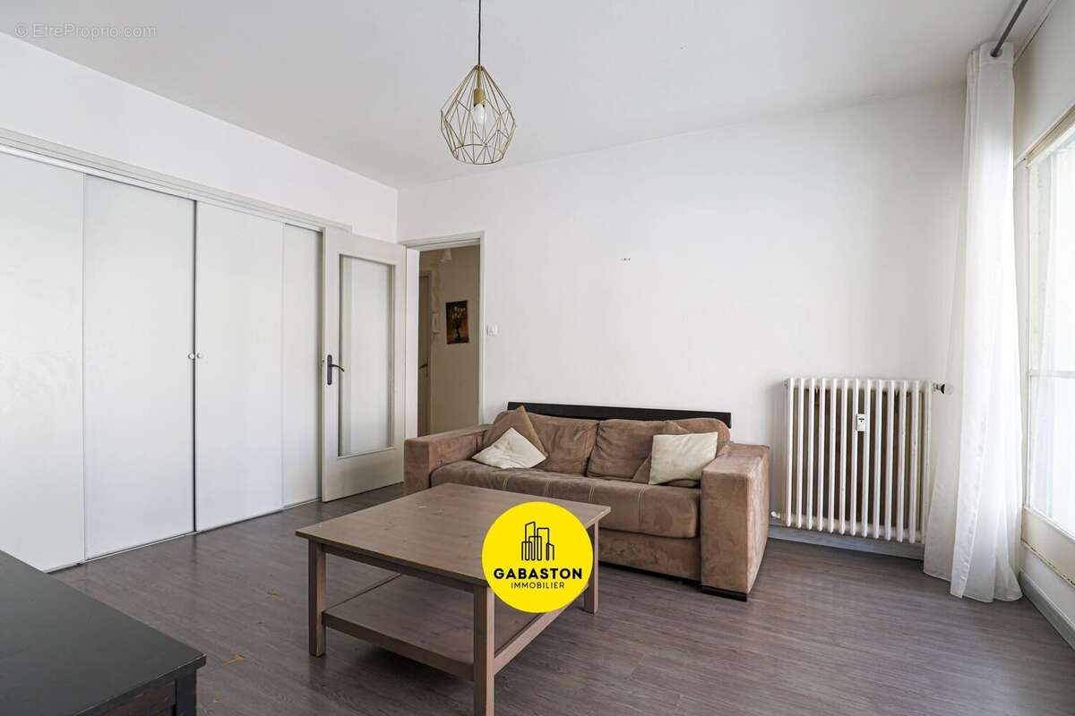 Appartement à MARSEILLE-8E