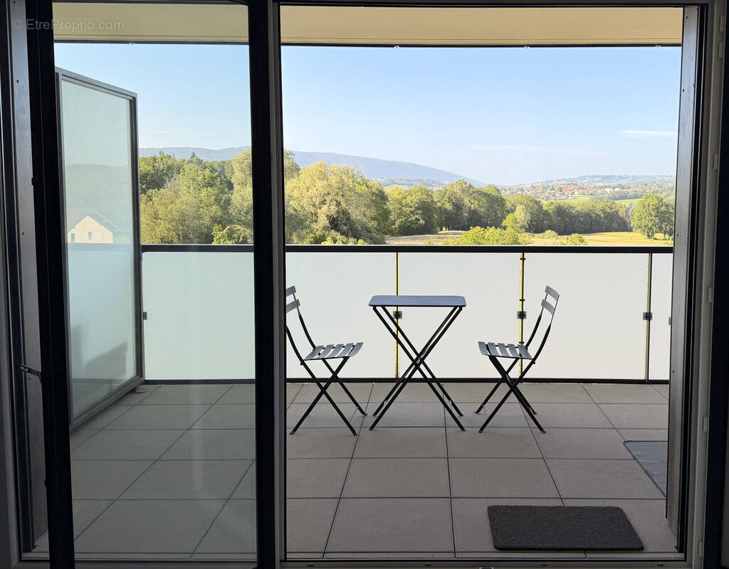 Appartement à CUVAT
