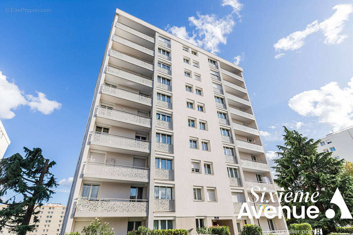 Appartement à CHILLY-MAZARIN