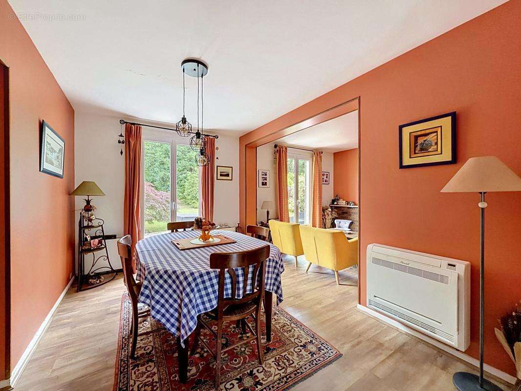 Maison à CHEVREUSE