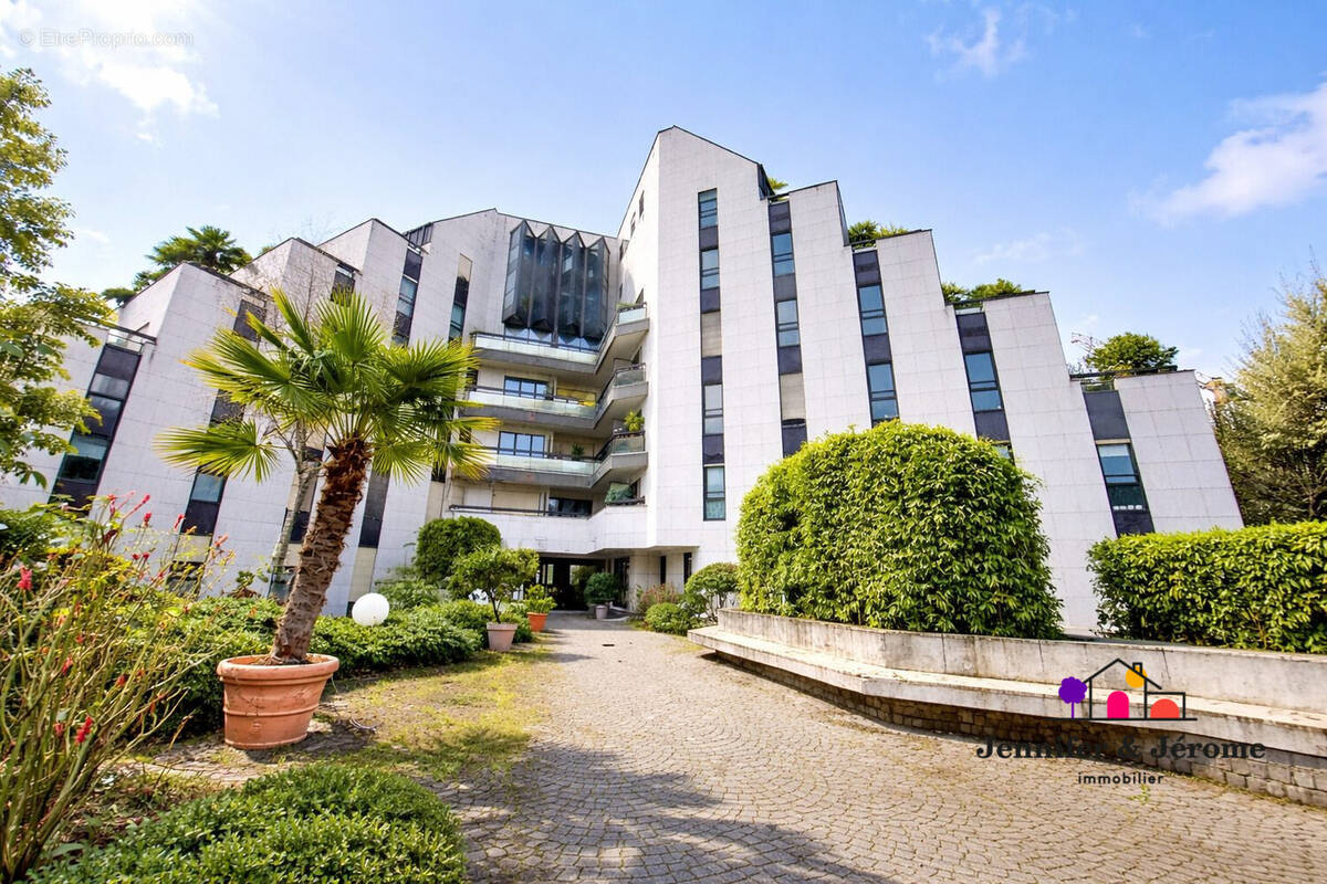 Appartement à ENGHIEN-LES-BAINS