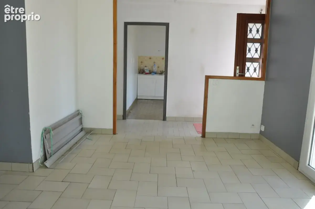 Beau pavillon avec 4 chambres à rafraichir, terrain de 2001 m2 - photo 5