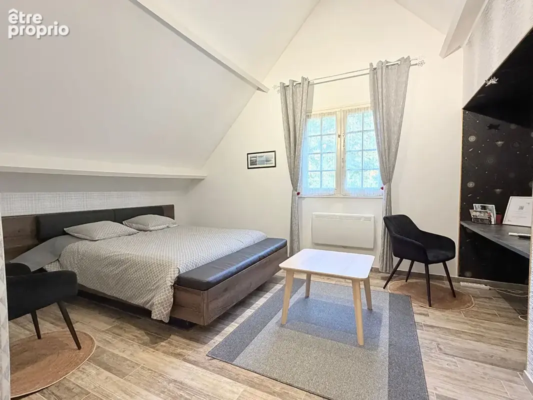 Superbe pavillon de maçon lumineux de 370 m² - terrain de 3 680 m² - activité de chambres d'hôtes ! - photo 12