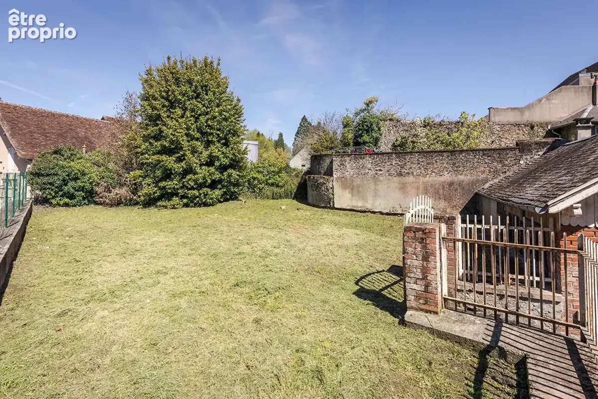 Opportunité d'investissement au coeur de Lubersac ! - photo 2